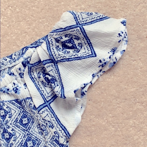 Sirens Ruffled Button Down Crop Top - Picture 2 of 3